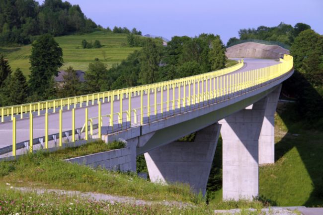 Diaľnicu Svrčinovec - Skalité by mali začať stavať na jar