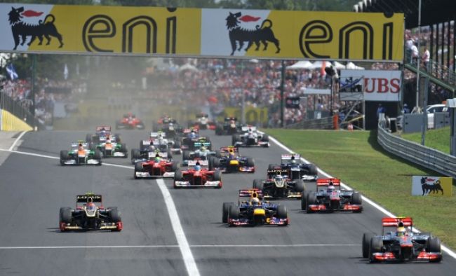 F1 sa sťahuje na Hungaroring, favoritmi Red Bull a Mercedes