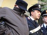 Polícia zadržala 55 členov talianskej mafie, aj starostu
