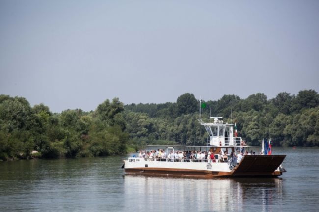 Novou turistickou atrakciou je kompa cez Dunaj