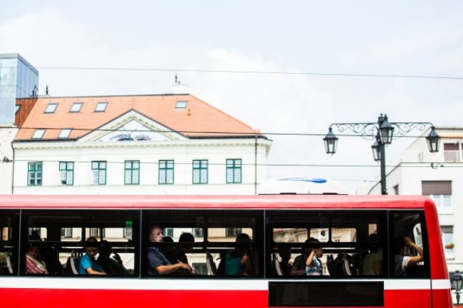 Nitriansky kraj dá za autobusovú prepravu 200 miliónov