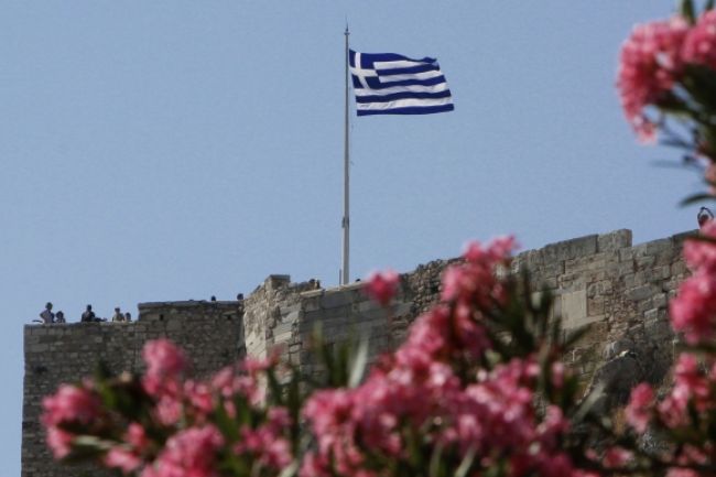 MMF schválil vyplatenie tranže finančnej pomoci Grécku