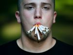 Nemeckému fajčiarovi hrozí pre zlozvyk vysťahovanie z bytu