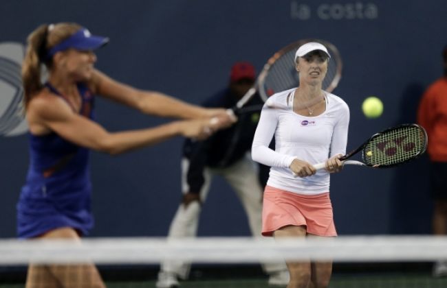 Martina Hingisová skončila s Hantuchovou vo štvrťfinále