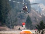 Vojenský vrtuľník pomáhal hasiť požiar vo Veľkej Fatre