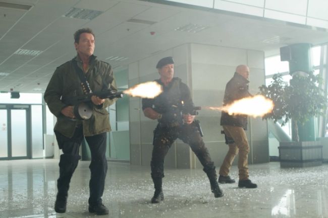 Expendables 3 prišli o Willisa, získali Harrisona Forda