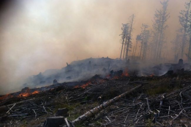 Hasiči uhasili požiar nad Betliarom, potom začalo pršať