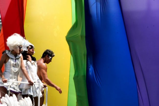 Homosexuáli nasadnú na Dúhovom PRIDE do alegorických vozov