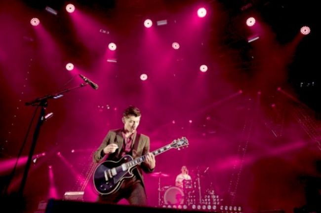 Indierocková kapela Arctic Monkeys predstavila nový klip