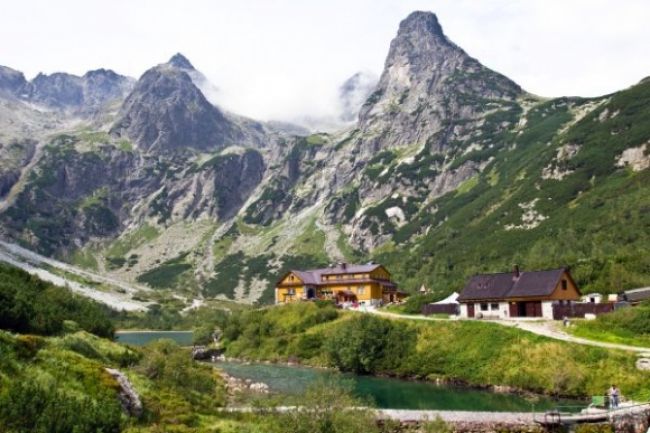 Búrky ničili chodníky v Tatrách, sú ťažko prechodné