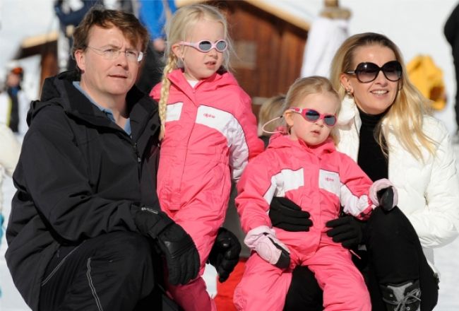 Zosnulého holandského princa pochovajú v pôsobisku matky