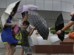 Južné pobrežie Číny zasiahol tajfún Utor