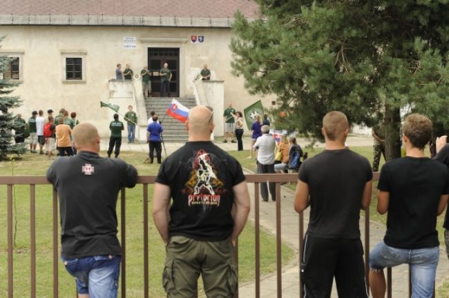Dopyt po pravicovom extrémizme: Slováci sú v prvej desiatke