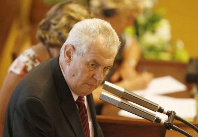 Miloš Zeman novinám prezradil, kedy vyhlási voľby v Česku