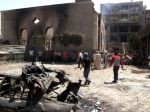 V Egypte to stále vrie, polícia zasahuje plynom a streľbou