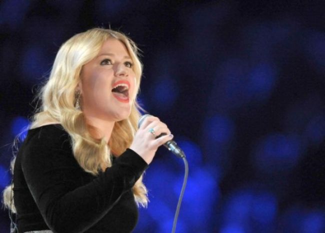 Kelly Clarkson vydá v októbri vianočný album