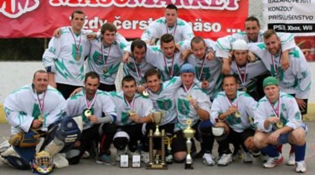 Kysucké Nové Mesto víťazom hokejbalového turnaja v Čadci