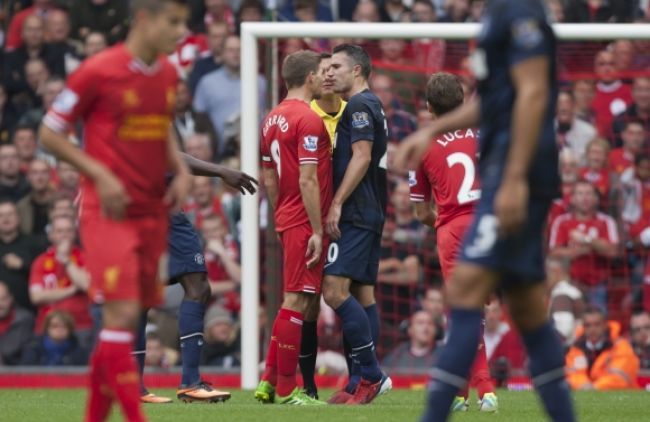 Škrtelov Liverpool vyhral šláger kola, Arsenal derby