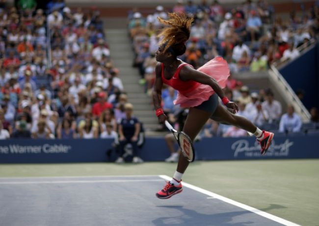 Serena je vo štvrťfinále US Open, A. Radwanská nie