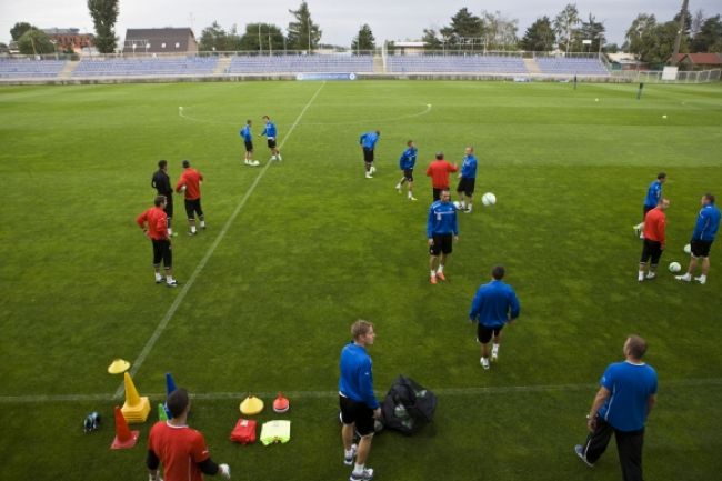 Slovenskí futbalisti sa stretli pred dôležitým dvojzápasom