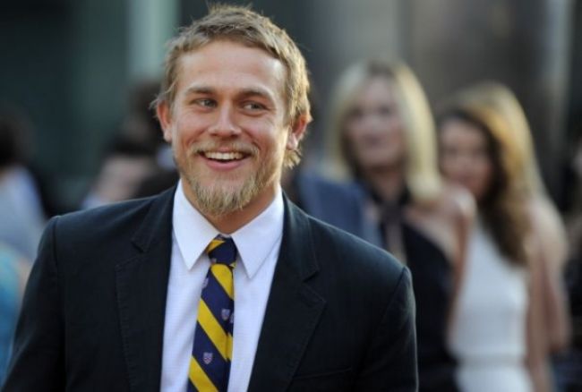 Christiana vo Fifty Shades of Grey stvárni Charlie Hunnam