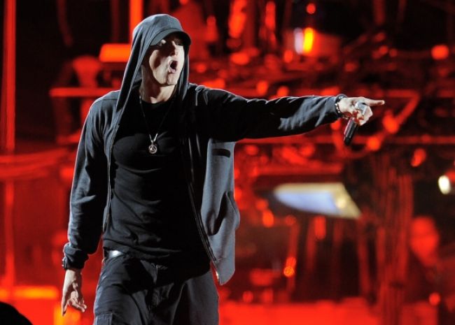 Eminem zverejnil videoklip k singlu Berzerk