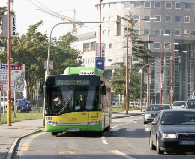 Ľudia s vodičákom majú počas týždňa mobility MHD zadarmo