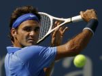 Djokovič so Serenou sú naďalej lídrami, polepšil si Federer