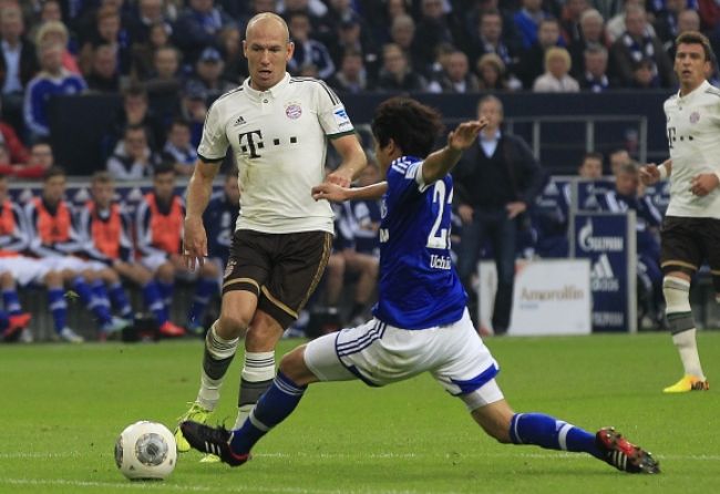 Bayern deklasoval Schalke, Dortmund iba remizoval