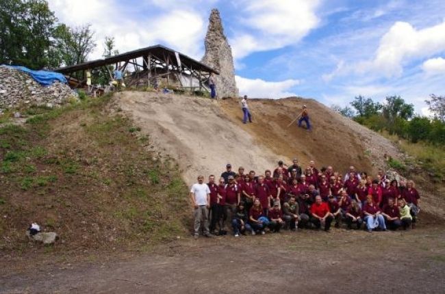 Pustý hrad ožil vďaka päťdesiatke dobrovoľníkov