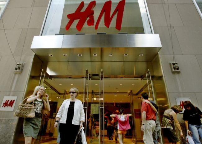 Druhý najväčší módny reťazec H&M zarobil viac, ako očakával