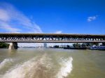 Dopravu za bratislavským Prístavným mostom odklonia