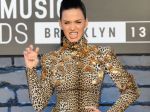 Katy Perry zverejnila skladbu Walking On Air