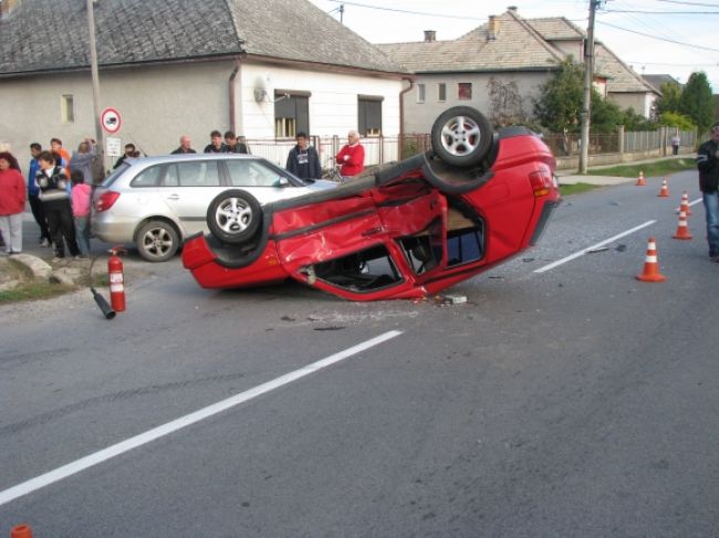 Nezodpovedný vodič si vypil, synovi spôsobil ťažké zranenia