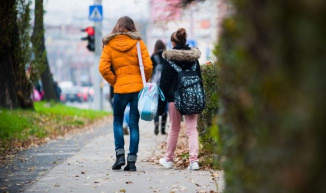 Dve deti neprišli do školy, hľadal ich aj policajný pes