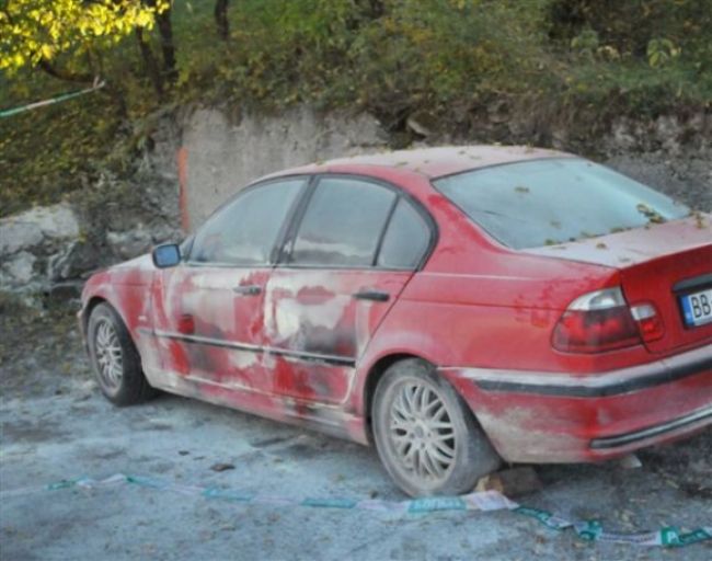 V Ponickej Lehôtke v noci horelo BMW, zrejme ho podpálili