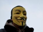 Porota obvinila 13 členov hackerskej skupiny Anonymous z kyberútokov