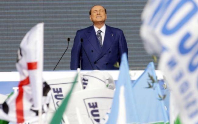 Výbor talianskeho Senátu podporil Berlusconiho vylúčenie