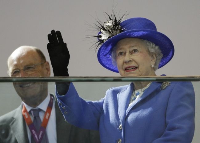 Alžbeta II. pozvala Malálu do Buckinghamského paláca