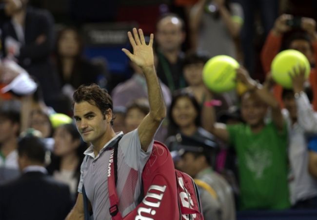 Roger Federer počas jedného dňa v Šanghaji dvakrát prehral