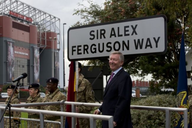 Cestu pri Old Trafforde nazvali po legendárnom Fergusonovi
