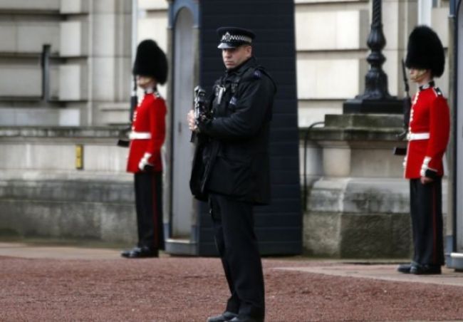 Polícia zadržala v Buckinghamskom paláci muža s nožom