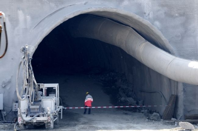 Muž, ktorý zomrel v tuneli Šibenik, robil aj 9 dní vkuse