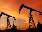 Ceny ropy klesli, no spotová cena zlata posilnila