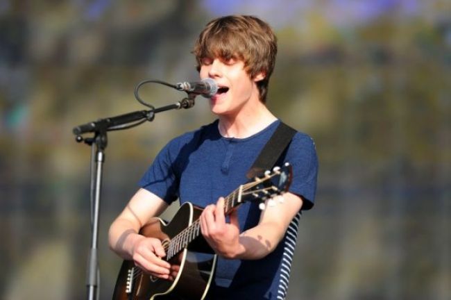 Jake Bugg zverejnil skladbu Slumville Sunrise