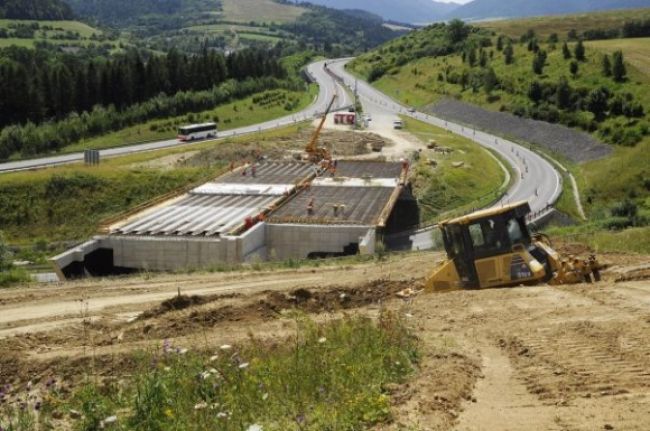 Refinancovanie PPP projektu na R1 môže ušetriť milióny eur