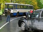 Lancia sa zrazila s autobusom a dodávkou, vodič neprežil