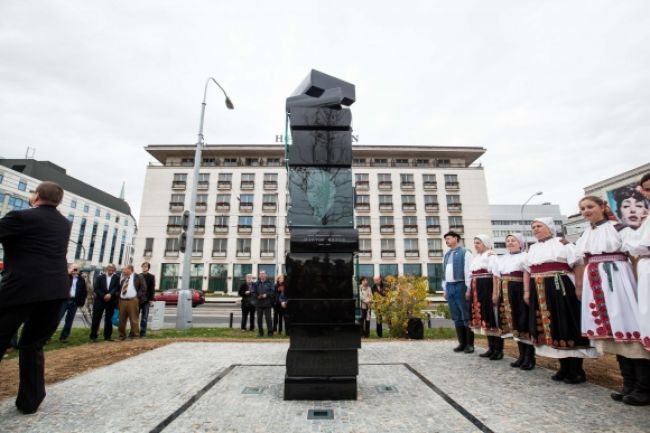 V Bratislave slávnostne odhalili pomník Martina Rázusa