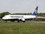 Ryanair zníži niektoré poplatky, chce si zlepšiť povesť