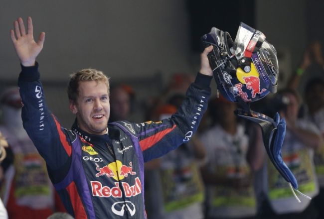 Vettel píše históriu, pre Hamiltona je už teraz legendou